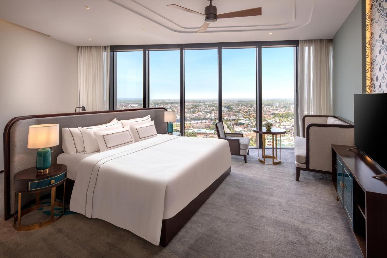 Hotel Melia Vinpearl Hue Esterno foto